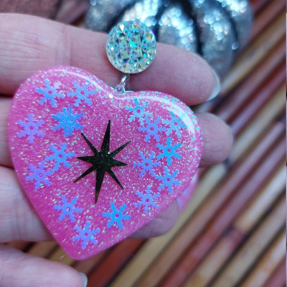 Starburst w Snowflakes Pink Heart Earrings, Resin Festive Holiday - Picture 5 of 6